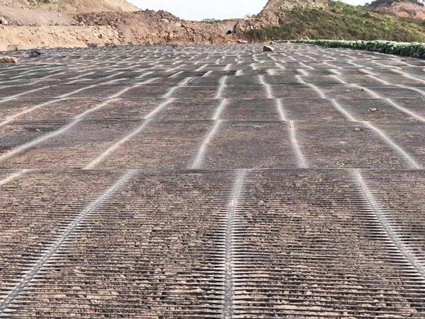 保宜高速襄陽段格柵施工